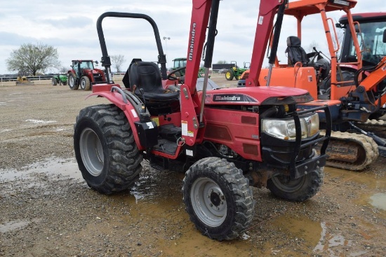 MAHINDRA 3616 4WD W/ LDR BUCKET SHUTTLE SHIFT 305HRS (WE DO NOT GUARANTEE HOURS)