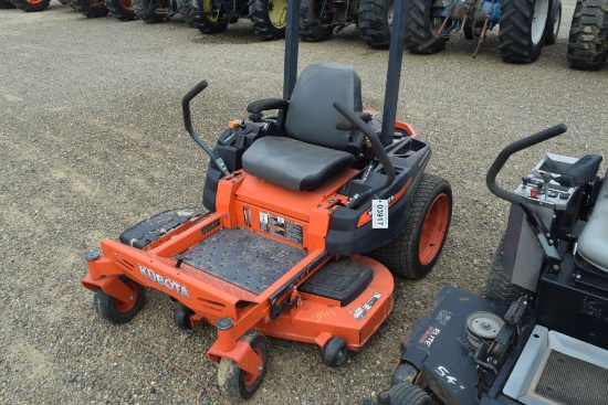 KUBOTA Z122E KOMMANDER 48IN ZERO TURN MOWER