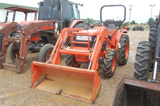 KUBOTA L2800 4WD ROPS W/ LDR AND BUCKET 1294HRS. WE DO NOT GAURANTEE HOURS
