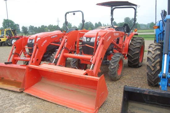 KUBOTA L4701 4WD ROPS W/ LDR AND BUCKET 414HRS. WE DO NOT GAURANTEE HOURS