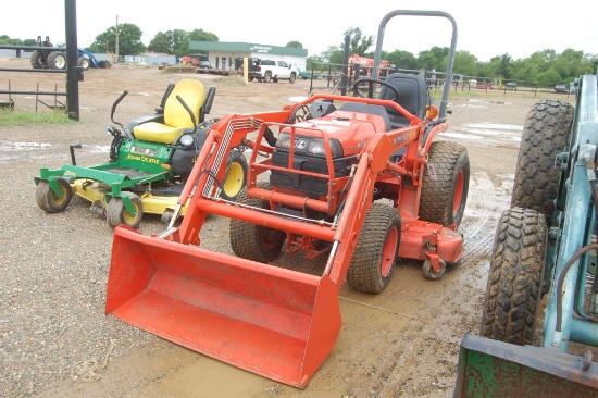 KUBOTA B7510 4WD ROPS W/ LDR AND BUCKET AND BELLY MOWER