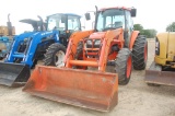 KUBOTA M9540 4WD CA/A W/ LDR AND BUCKET