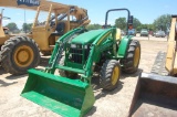 JD 4105 ROPS 4WD W/ LDR BUCKET