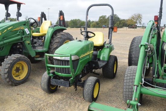 JD 2305 HST 2WD ROPS