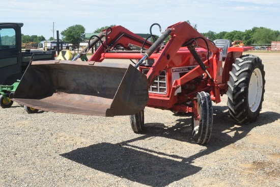 INTERNATIONAL 284D W/LDR 364 HRS  (WE DO NOT GUARANTEE HRS)