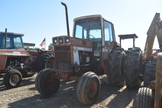 INTERNATIONAL 1586 CAB 2WD W/DUALS