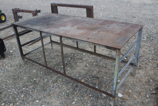 METAL TABLE