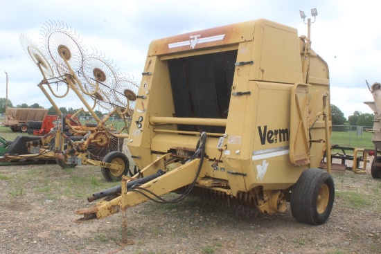 VERMEER 605K ROUND BALER W/MONI