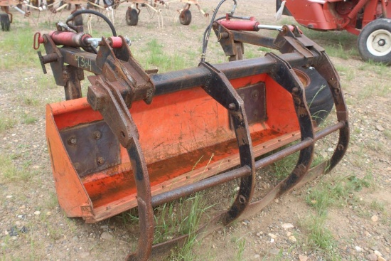 KUBOTA SS BUCKET WITH GRAPPLE