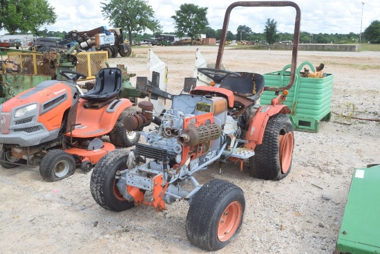 KUBOTA 4WD ROPS SALVAGE