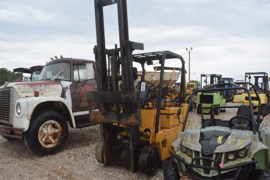 CAT FORKLIFT SALVAGE