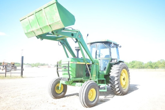 "JD 4230 2WD C/A W/LDR