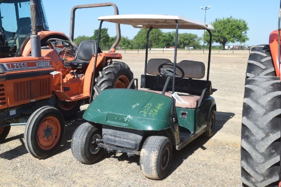 EZ GO ELECTRIC GOLF CART