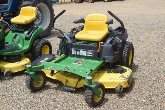 JD Z525E ZERO TURN MOWER