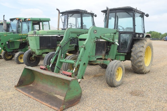 JD 2755 2WD C/A W/LDR