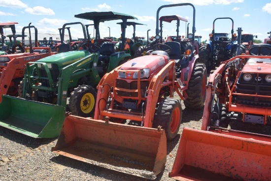 KUBOTA B3300SU 4WD ROPS W/LDR