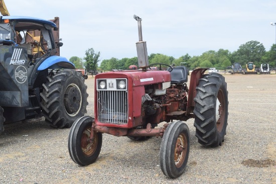 INTERNATIONAL 404 2WD