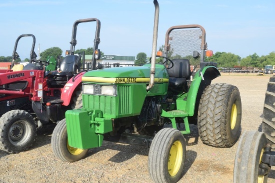 JD 5200 2WD ROPS