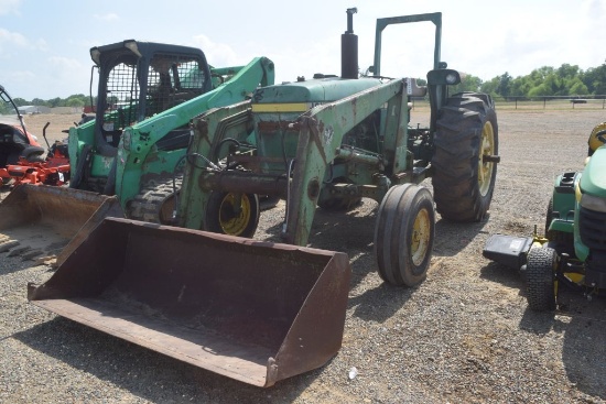 "JD 2440 W/LDR &BUCKET 2WD