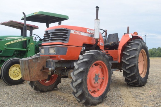KUBOTA M4700 4WD
