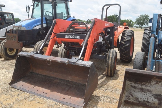 KUBOTA M4700 ROPS 2WD W/LDR