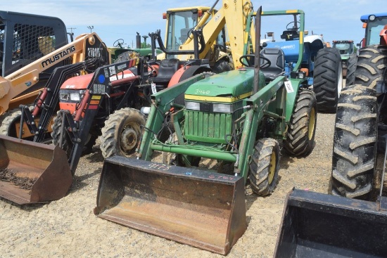 JD 770 4WD W/LDR