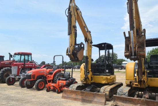 CATERPILLAR 305.5E2 EXCAVATOR