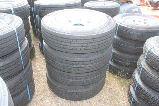 215 80 R 17.5 18PLY SILVER SINGLES 8 HOLE
