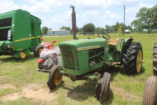 JD 2010 2WD SALVAGE