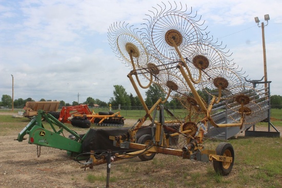 VERMEER 10 WHEEL HAY RAKE