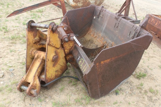 EXCAVATOR BUCKET W/KNUCLE