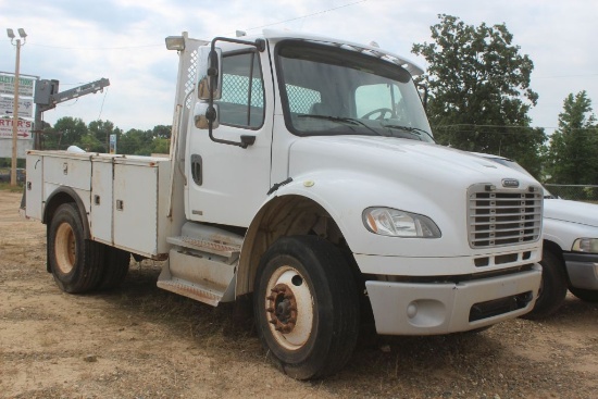 2010 FRIEGHTLINER SERVICE TRUCK BUSINESS CLASSIC M2 177,501 MILES
