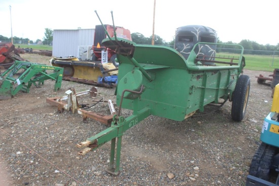 JD MANURE SPREADER