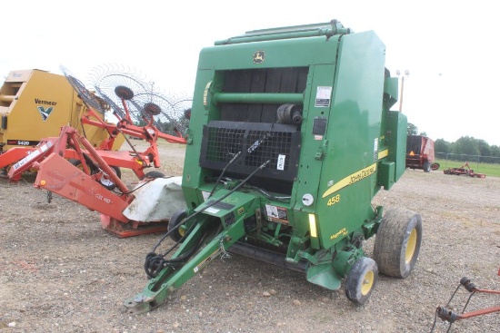 JD 458 ROUND BALER