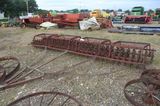 IHC 4 ROW PULL TYPE ROTARY HOE