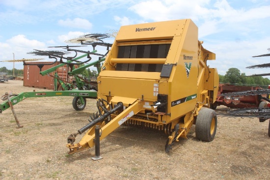 VERMEER 6650 RANCHER ROUND BALER