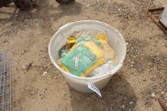 BUCKET OF EKECTRIC FENCE POST CLIPS