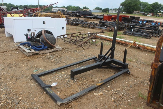 TRUCK BED HAY FORK