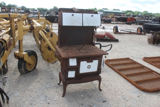 WOOD BURNING KITCHEN STOVE