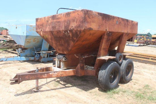 FERTILIZER WAGON