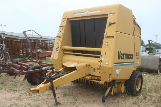 VERMEER 605 SERIES K ROUND BALER