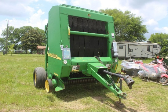 JD 567 ROUND BALER W/ MONITOR AND SHAFT