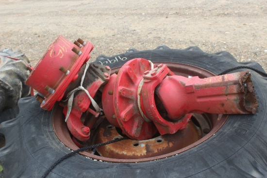 2CT MCCORMICK 4WD FRONT HUBS
