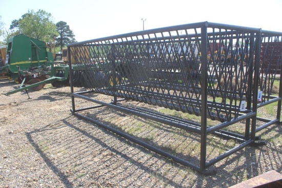 HAY FEEDER
