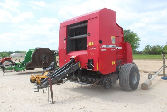 MF 2946 ROUND BALER