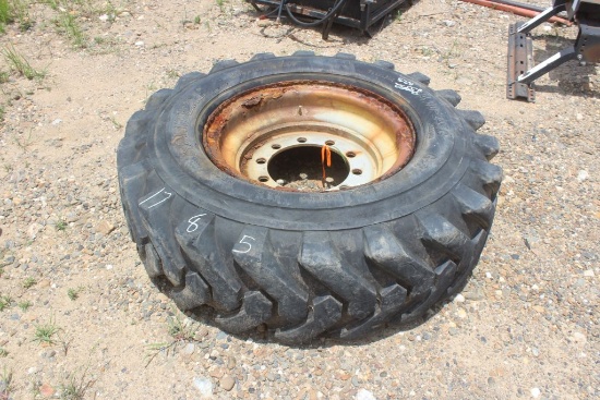 2 AXLES, 2 RAMPS, 1 SKY TRACK TIRE AND WHEEL
