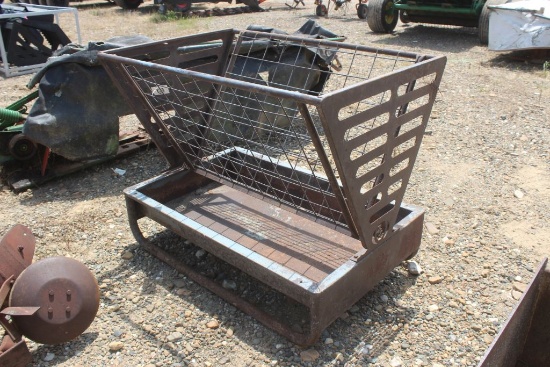HAY FEEDER