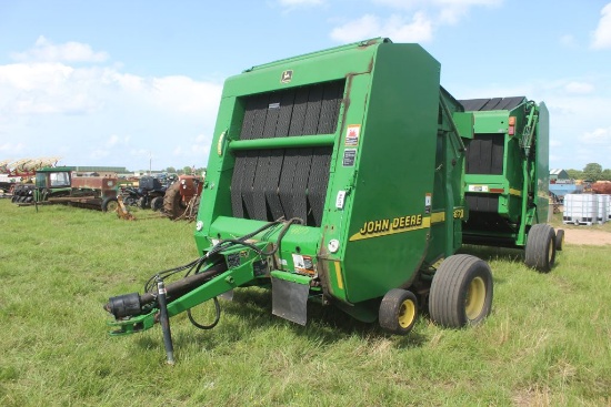 JD 567 ROUND BALER W/ MONITOR