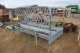 HAY FEEDER