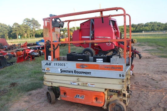 ELECTRIC 1930es JLG 20' SCISSOR LIFT